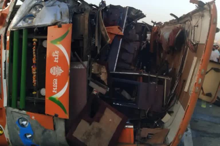 Shirdi Truck Bus Accident: શિરડી પાસે ટ્રક અને બસનો ભયાનક અકસ્માત, દસ સાંઈ ભક્તોના મોત