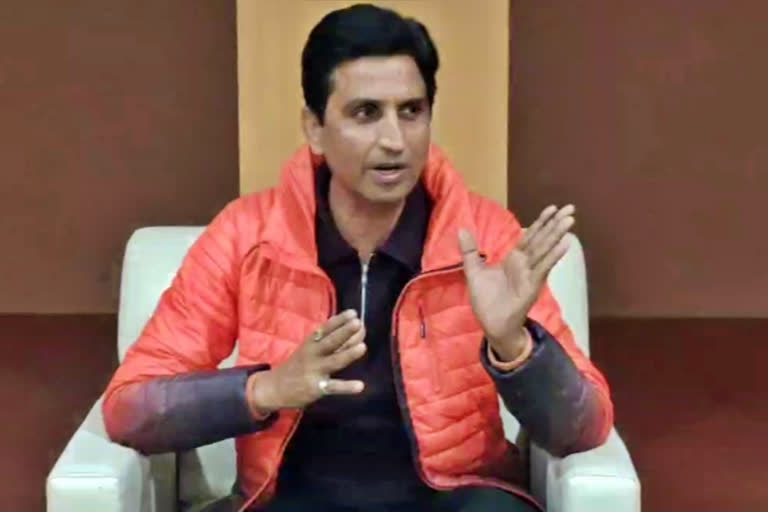 "I invite Bihar Min Chandrashekhar to attend Apne Apne Ram session", says Kumar Vishwas