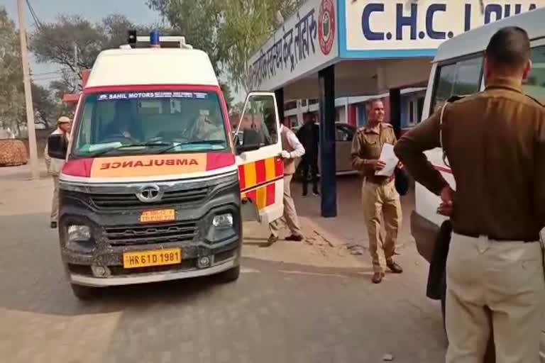 Bhiwani Loharu police station outside man sets fire
