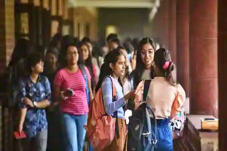 Periods Leave in Cochin University: કેરળમાં યુનિવર્સિટી મહિલા વિદ્યાર્થીઓને પીરિયડ્સની આપશે રજા