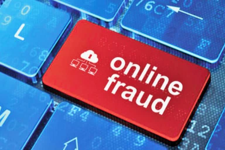 Junagadh online chatting fraud: જૂનાગઢમાં બન્યો ઓનલાઇન છેતરપિંડી કિસ્સો, માંડ-માંડ બચ્યા ધીરુભાઈ જોશી