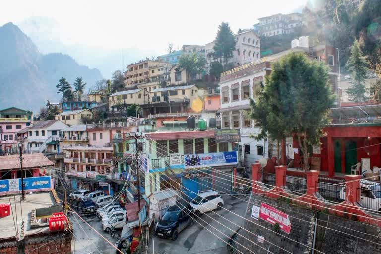Two More Hotels Lean Towards Each Other due to Joshimath Crisis