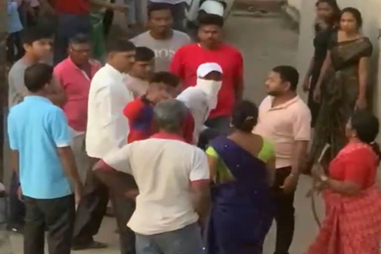 Koyta Gang Beaten Woman In Pune
