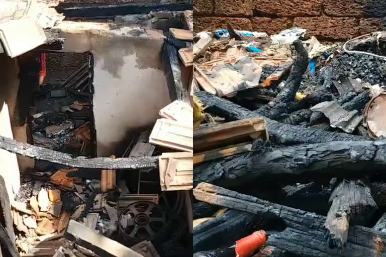 strangers sets fire to house kannur woman escaped  strangers sets fire to house  കണ്ണൂരില്‍ വീടിന് തീയിട്ട് അജ്ഞാതർ  കണ്ണൂർ  കണ്ണൂർ ഇന്നത്തെ വാര്‍ത്ത  kannur todays news