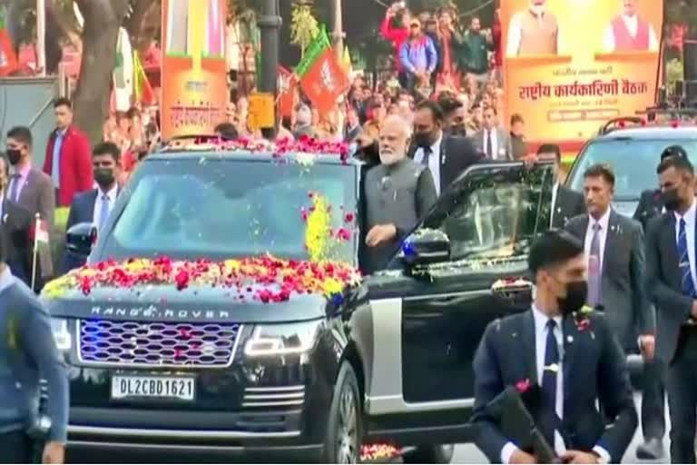 PM Modi Roadshow in Delhi: દિલ્હીમાં PM મોદીનો ભવ્ય રોડ શો યોજાયો