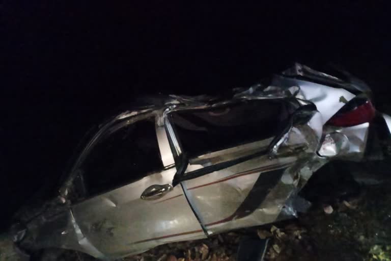 Bokaro two died due to Vehicle overturning near Konar Dam