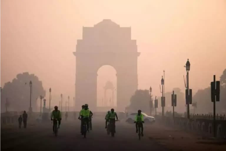 दिल्ली समेत पूरे उत्तर भारत में कड़ाके की ठंड
