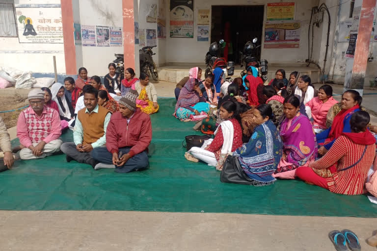 Contract Workers Demonstrated In Deoghar