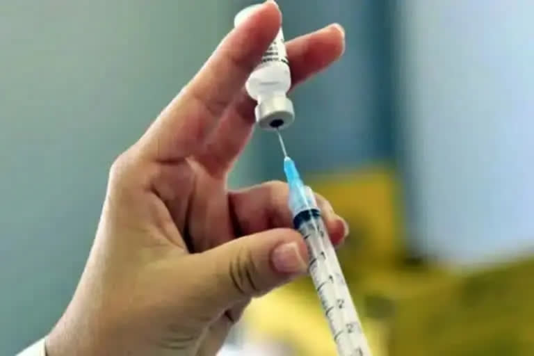 Health Ministry on COVID vaccine side effects