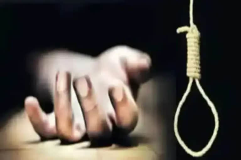 WOMAN SUICIDE IN SHAR