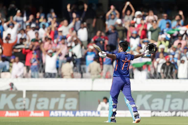 Shubman Gill scores Double century  Shubman Gill  India vs New Zealand 1st ODI score updates  IND vs NZ  ഇന്ത്യ vs ന്യൂസിലന്‍ഡ്  ശുഭ്‌മാന്‍ ഗില്‍  രോഹിത് ശര്‍മ  വിരാട് കോലി  Rohit Sharma  Virat Kohli  ഇന്ത്യ vs ന്യൂസിലന്‍ഡ് സ്‌കോര്‍ അപ്‌ഡേറ്റ്