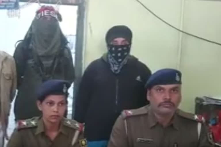 Inebriated, the Indo Tibetan Border Police (ITBP) soldiers passed lewd comments on girl students who were on a study tour to Delhi. Both were arrested the Bihar Police following a complaint from the school principal.