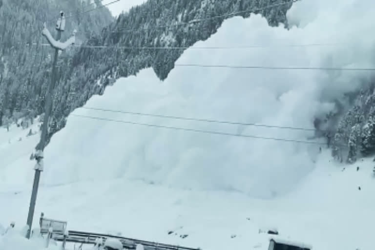 Avalanche at exit of Tibet highway tunnel kills at least 8