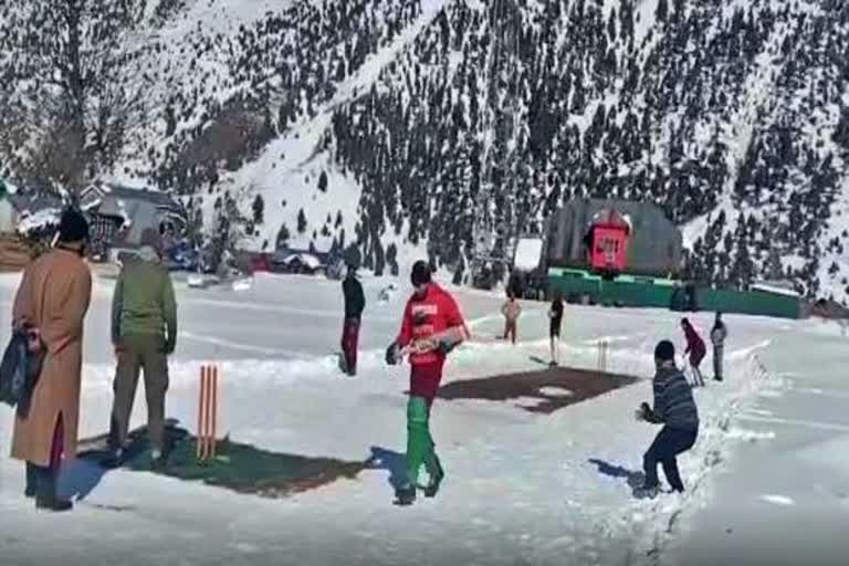 Snow Cricket Tournament: પ્રવાસનને વેગ આપવા કાશ્મીરમાં સ્નો ક્રિકેટ ટુર્નામેન્ટ