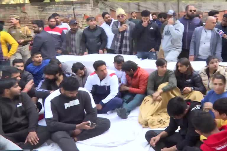 wrestlers protest at delhi jantar mantar