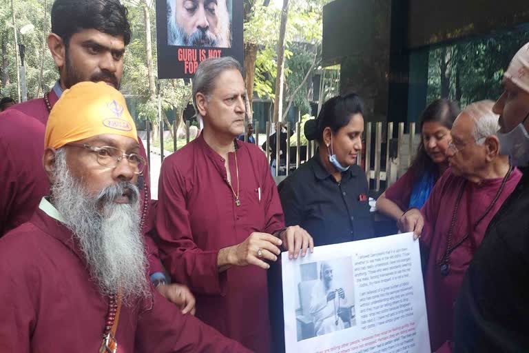Osho Devotees Protest In Pune