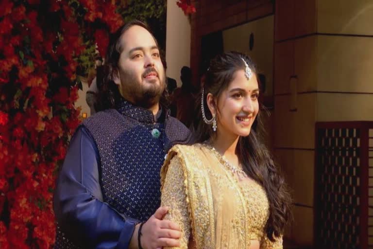 Anant Ambani Radhika Engagement Ceremony : અનંત અંબાણી અને રાધિકાની ગોળધાણા અને ચૂંદડીવિધિ સાથે સગાઈ થઈ