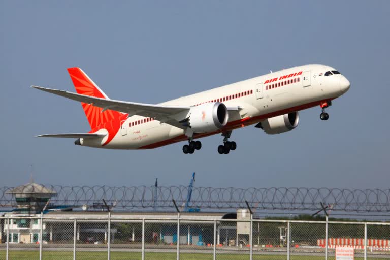 Etv BharatAir India fined Rs 30 lakh, pilot's license suspended (file photo)