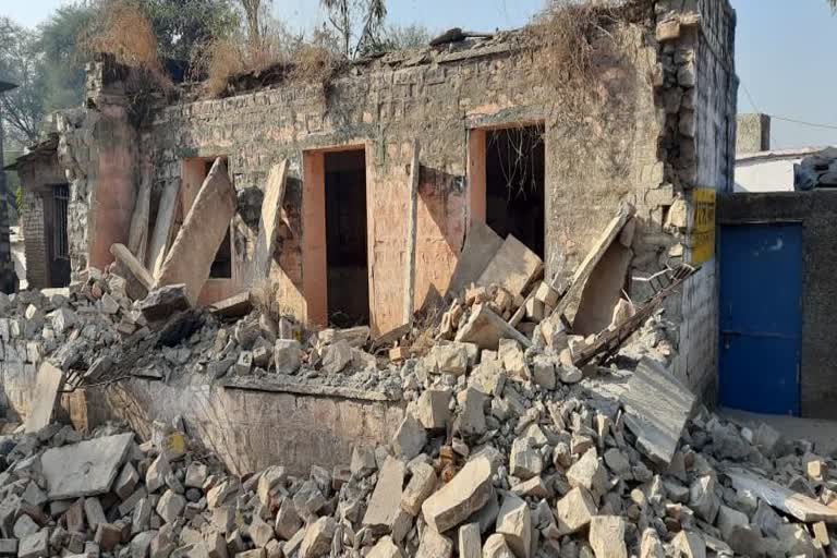 shivpuri government school building collapsed