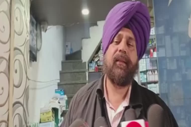 A medical store owner bullied a journalist in Ludhiana