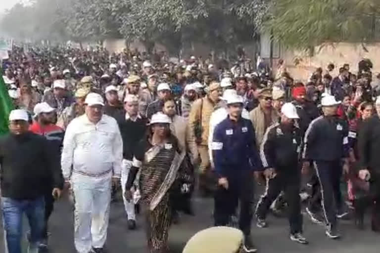 नोएडा स्टेडियम से शुरू हुई रन फ़ॉर जी 20