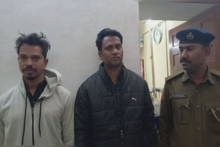 Pardi Police Arrest : ઉદવાડા ગ્રામ પંચાયતનો કોંગ્રેસી સભ્ય કારમાં દારૂની ખેપ મારતાં ઝડપાયો