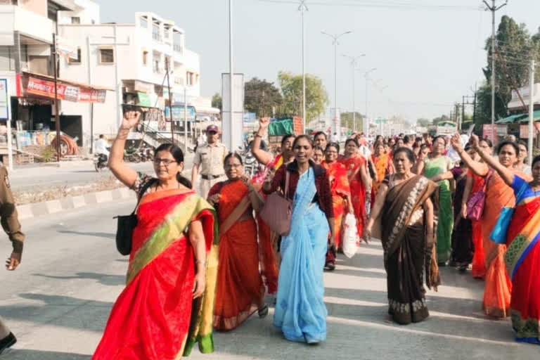 Anganwadi Servants March