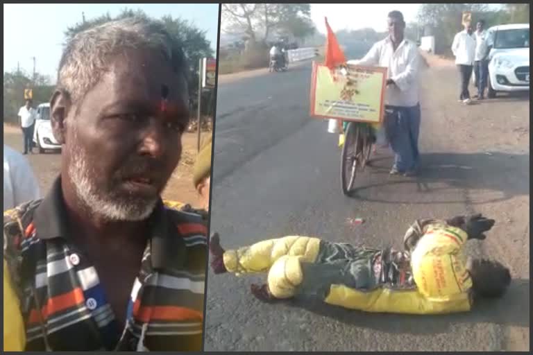 Man from Bagalkot Perform Urulu Seve