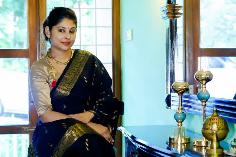 Telangana official breaks into house of IAS officer Smita Sabharwal at  midnight; booked, telangana-official-breaks-into-house-of-ias-officer-smita- sabharwal-at-midnight