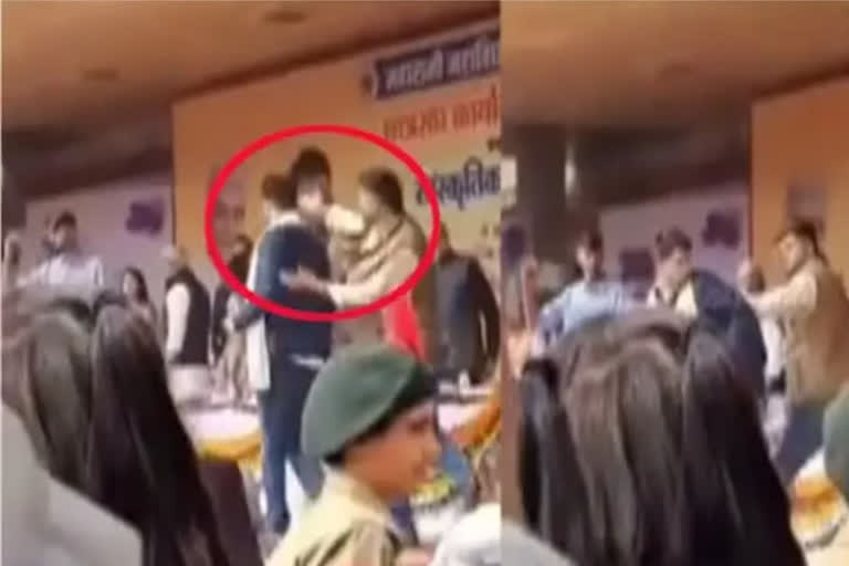 RU STUDENT UNION PRESIDENT SLAPPED IN JAIPUR SUPPORTERS CLASHED IN MAHARANI COLLEGE AFTER THE INCIDENT