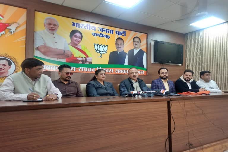 Chandigarh Ward No 5 councilor joins BJP
