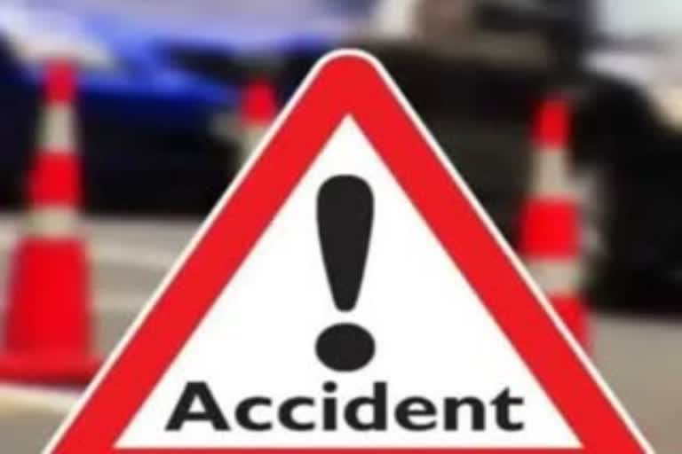 Road accident in Unnao