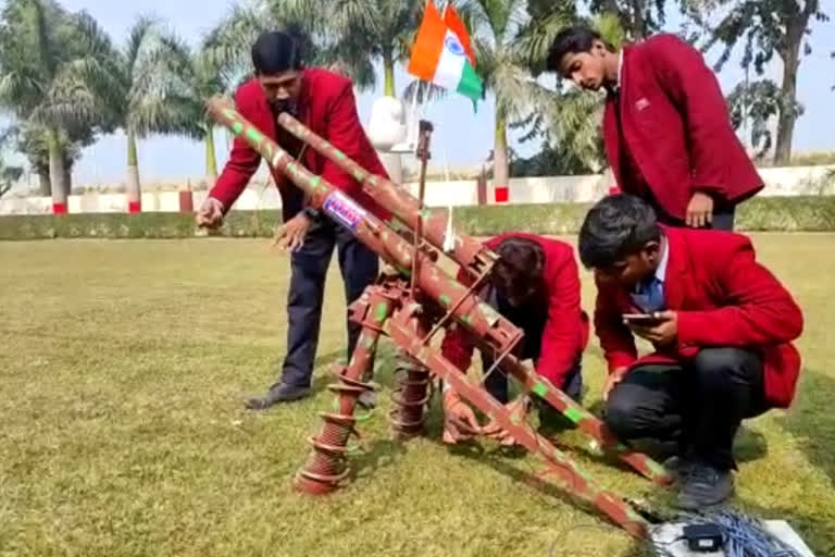 Four students of ITM Gorakhpur have developed an automatic gun which can shoot up to 100 m range when command to fire is issued over Wi-Fi.