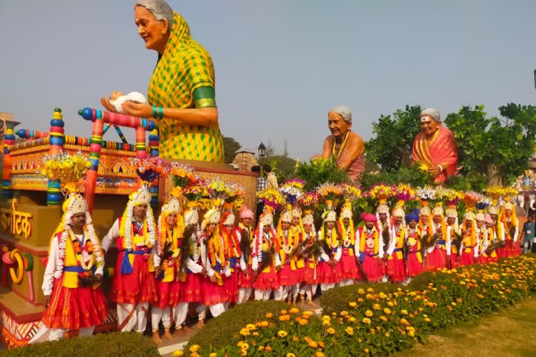 performance of the famous halakki harvest dance
