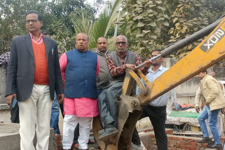 Uproar in Giridih regarding statue installation