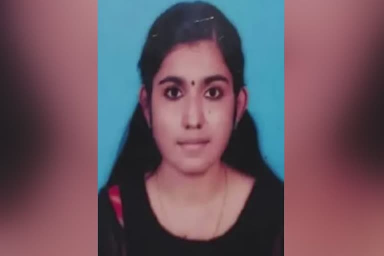 charge sheet will file today against Greeshma  Sharon murder case  Sharon murder case updates  latest news in Sharon murder case  news updates today  kerala news updates  ഷാരോണ്‍ വധക്കേസ്  ഷാരോണ്‍ വധക്കേസ് പ്രതി  പ്രതി ഗ്രീഷ്‌മക്കെതിരെയുള്ള കുറ്റപത്രം ഇന്ന്  പാറശാല  പാറശാല ഷാരോണ്‍ വധക്കേസ്