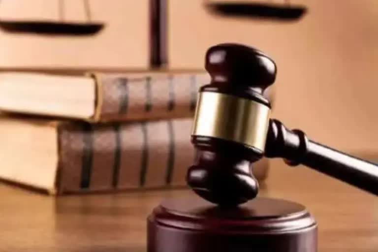 Twenty two accused in Godhra riots acquitted  മതിയായ തെളിവുകളില്ല  ഗോധ്ര കലാപക്കേസിലെ 22 പ്രതികളെ വെറുതെ വിട്ടു  ഗോധ്ര കലാപക്കേസിലെ പ്രതികളെ വെറുതെ വിട്ടു  പഞ്ച് മഹല്‍  ഗോപാൽസിങ് സോളങ്കി  ഗാന്ധിനഗര്‍ വാര്‍ത്തകള്‍  news updates  latest news in gujarat