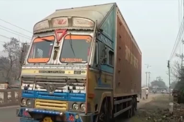 Container driver shot in Dhanbad