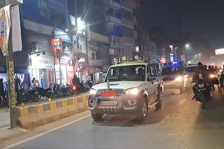 पटना पुलिस का फ्लैग मार्च