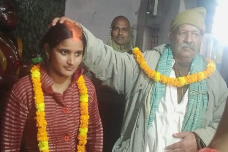 70 साल के ससुर ने अपनी 28 साल की बहू से की शादी 70 year man married 28 year old daughter in law gorakhpur news in hindi गोरखपुर समाचार हिंदी में