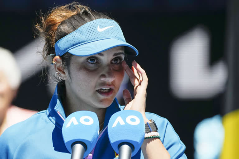 australian open 2023  sania mirza in tears as she ends  mirza in tears as she ends her grand slams journey  sania mirza last grand slam result  ಭಾರತದ ಟೆನಿಸ್ ತಾರೆ ಸಾನಿಯಾ ಮಿರ್ಜಾ  ಆಸ್ಟ್ರೇಲಿಯನ್ ಓಪನ್ ತನ್ನ ಕೊನೆಯ ಗ್ರ್ಯಾಂಡ್ ಸ್ಲಾಮ್  ಆಸ್ಟ್ರೇಲಿಯನ್ ಓಪನ್ ತನ್ನ ಕೊನೆಯ ಗ್ರ್ಯಾಂಡ್ ಸ್ಲಾಮ್  ಗ್ರ್ಯಾನ್ ಸ್ಲಾಮ್ ಪಯಣವನ್ನು ಸೋಲಿನೊಂದಿಗೆ ಅಂತ್ಯ  ನನ್ನ ಗ್ರ್ಯಾಂಡ್ ಸ್ಲಾಮ್ ವೃತ್ತಿಜೀವನವನ್ನು ಕೊನೆ  ಸಾನಿಯಾ ಮಿರ್ಜಾ ಇತ್ತೀಚೆಗೆ ನಿವೃತ್ತಿ