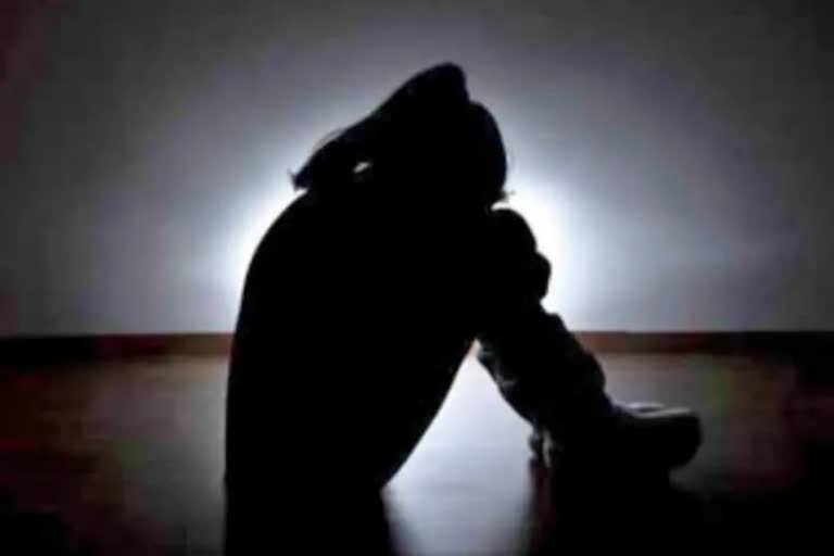 Molestation Allegation against Elder Sister lodged by Teenage Girl