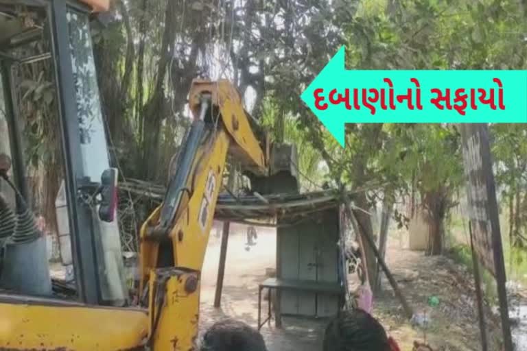 Vadodara Illegal Constructions : અસંખ્ય ગેરકાયદેસર બાંધકામો અને દબાણોનો સફાયો