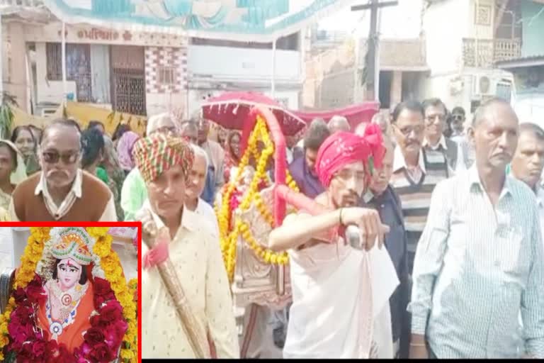 Palkhi Yatra પીવાના પાણી માટે બલિદાન આપનારા વીર મેઘમાયાની પાટણમાં પાલખી યાત્રા નીકળી