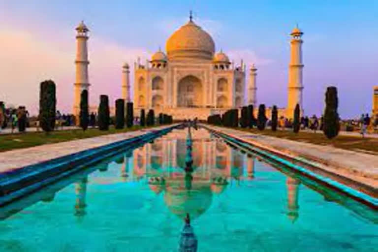 Swiss tourist was on a tour to visit Taj Mahal in Agra