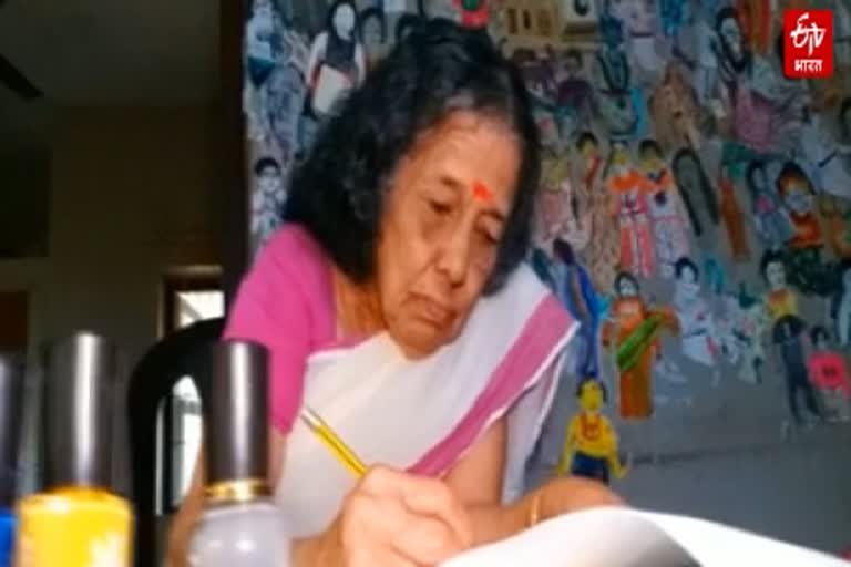 Old Woman Draws Painting