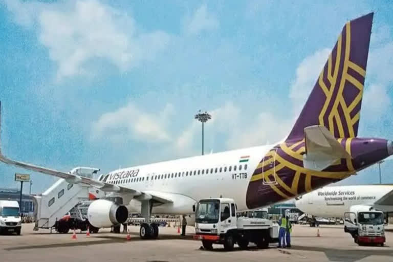 ITALIAN FLYER HITS CABIN CREW MEMBER ON VISTARA FLIGHT HELD