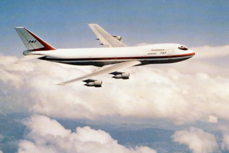 Boeing's iconic jumbo B747 set to fly off into history, boeing iconic ...