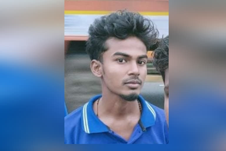 accused arrested for attcking ttc studen  ttc student attck in munnar  accused hacked ttc student  suicide after attempt to murder  love failure attack  attempt to murder  latest news in idukki  latest news today  ടിടിസി വിദ്യാര്‍ഥിനിയെ വെട്ടിപരിക്കേല്‍പ്പിച്ച  ടിടിസി വിദ്യാര്‍ഥിനിക്കെതിരെ ആക്രമണം  ആത്മഹത്യയ്‌ക്ക് ശ്രമിച്ച് പ്രതി  പ്രണയ നൈരാശ്യം  മൂന്നാറിലെ ഗവൺമെന്‍റ് ടിടിസി കോളജ്  ആൽവിൻ ജെറാൾഡ്  ഇടുക്കി ഏറ്റവും പുതിയ വാര്‍ത്ത  ടിടിസി വിദ്യാര്‍ഥിനിയ്‌ക്ക് നേരെ കൊലപാതക ശ്രമം  ഇന്നത്തെ പ്രധാന വാര്‍ത്ത