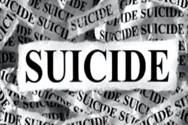 Lab employee committed suicide in faridabad